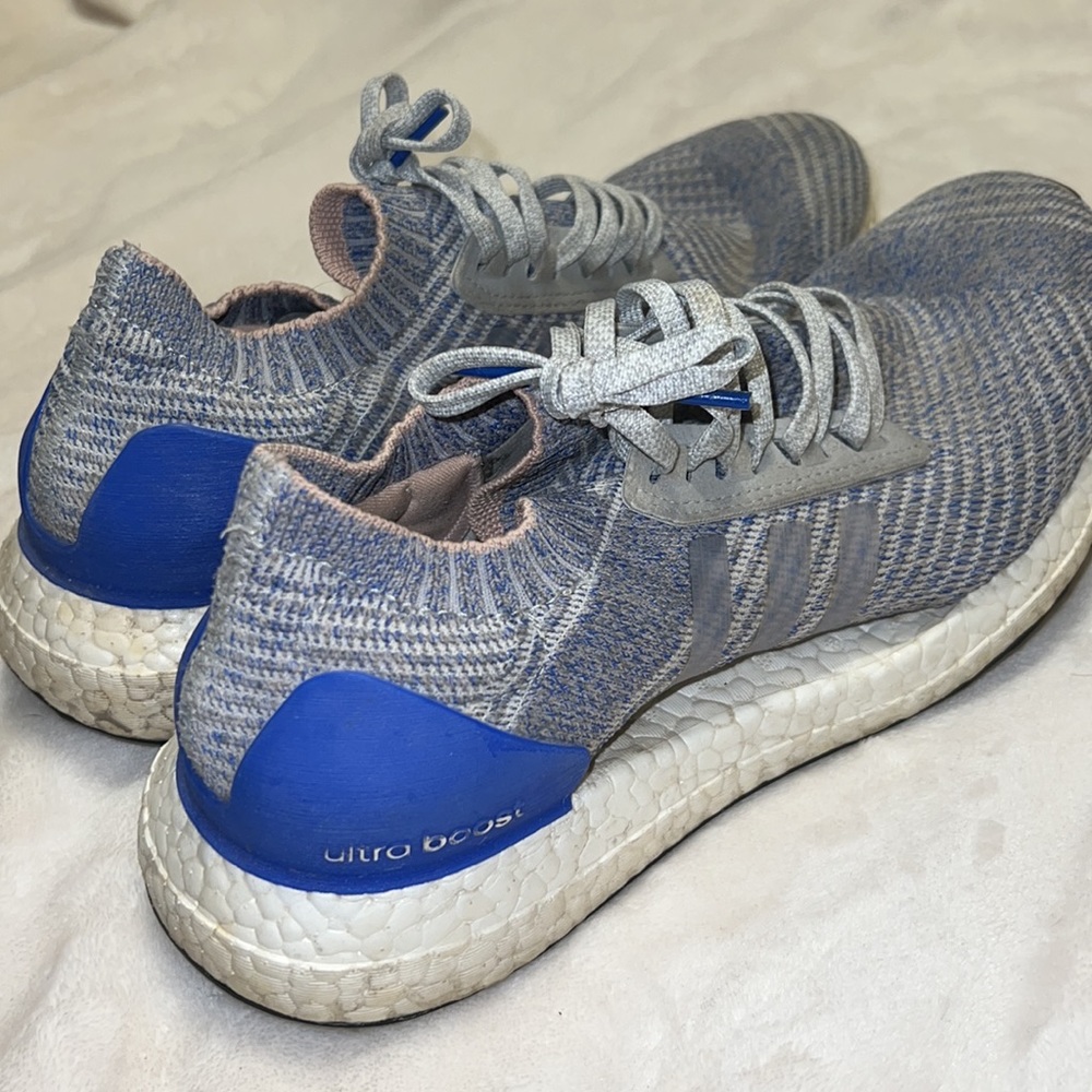 Adidas Ultra Boost Size 9 Womens